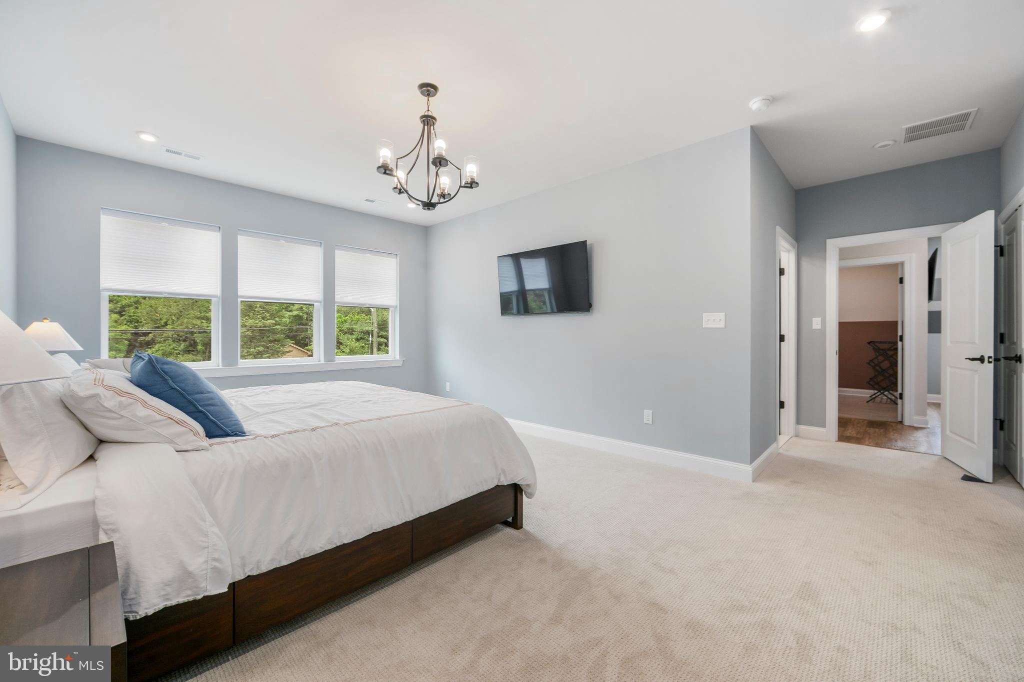 MEDFORD RUN - Residential