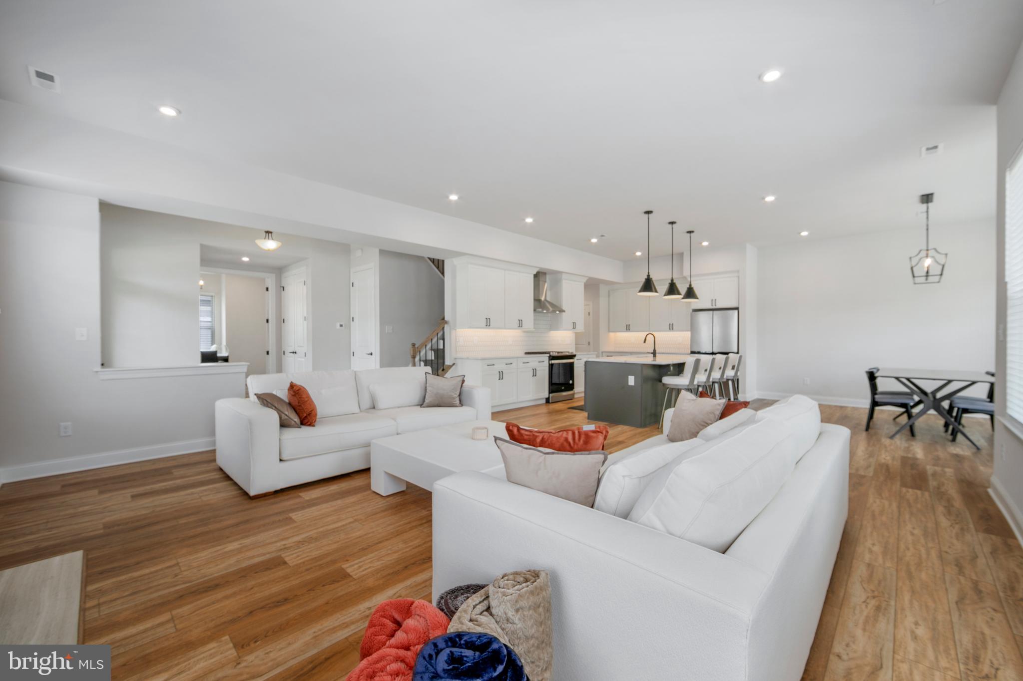 MEDFORD RUN - Residential