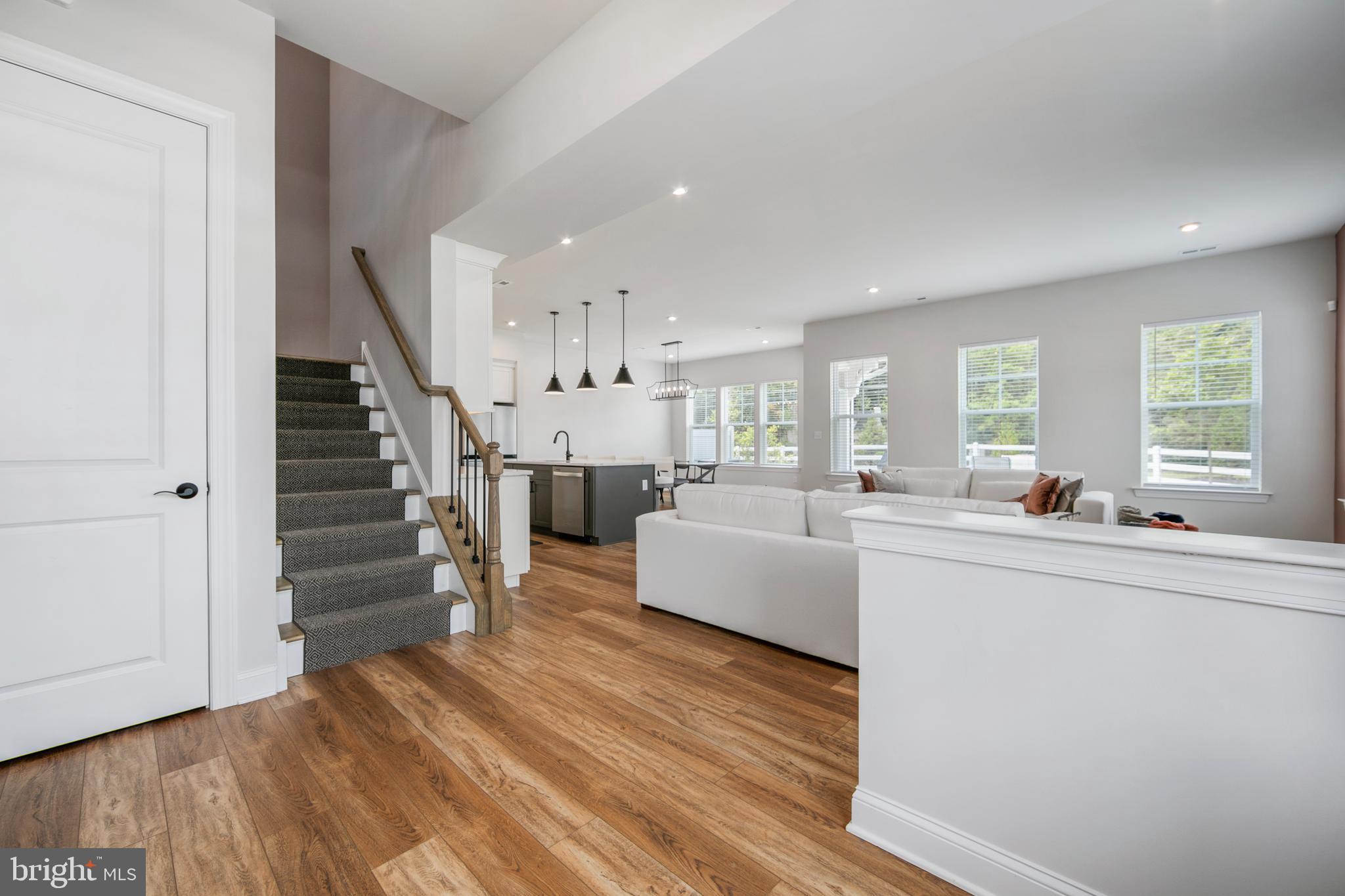 MEDFORD RUN - Residential