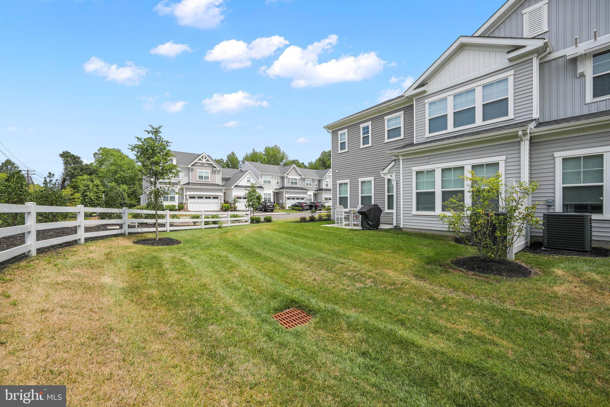 MEDFORD RUN - Residential