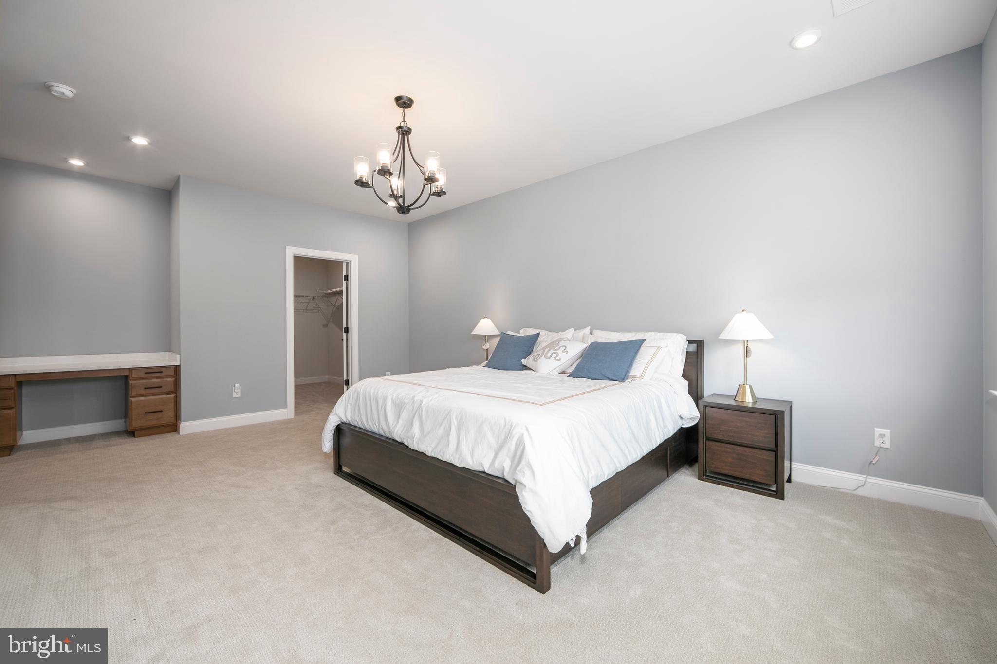 MEDFORD RUN - Residential