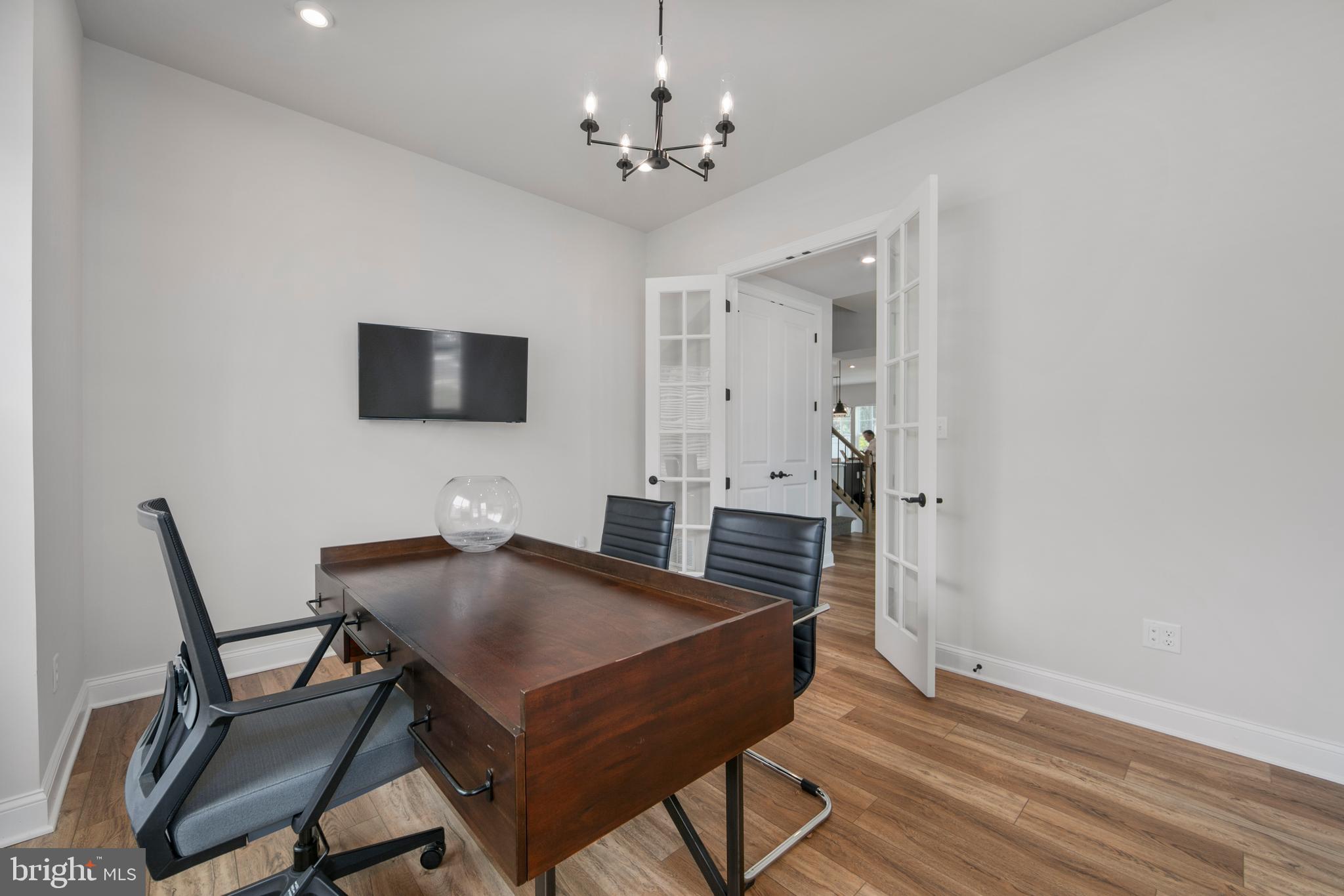 MEDFORD RUN - Residential