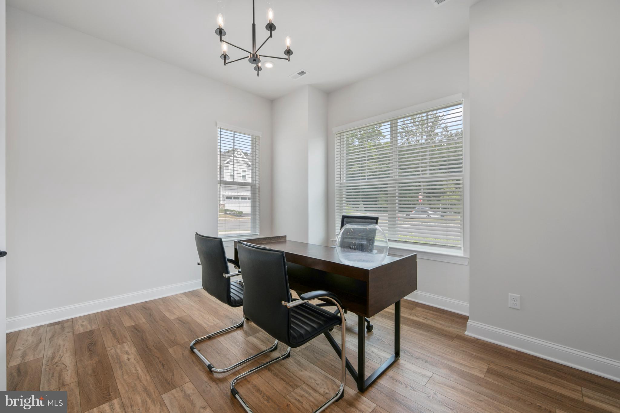 MEDFORD RUN - Residential