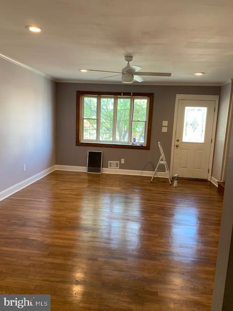 HOLLAND HILL - Residential