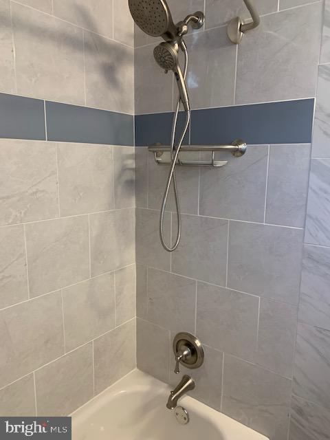 HOLLAND HILL - Residential