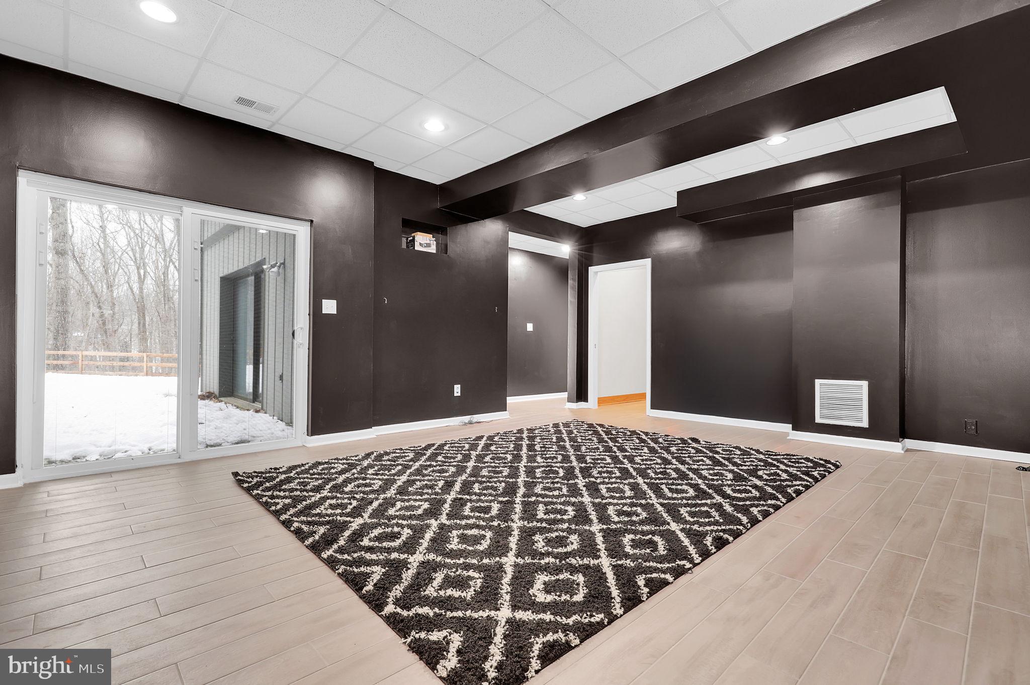 HARLOW - Residential