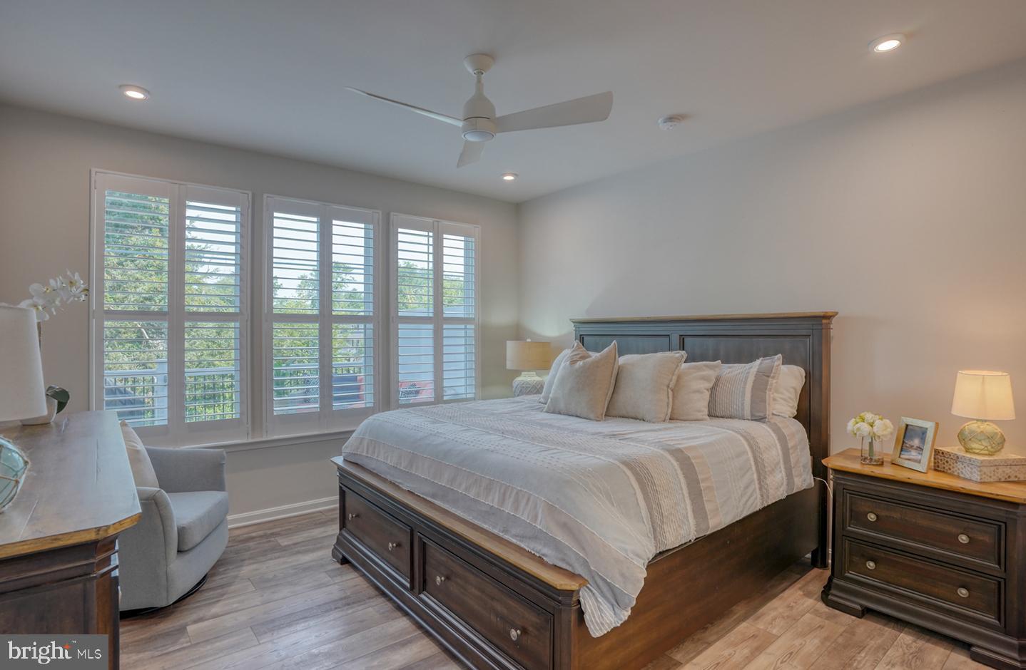 OYSTER COVE - Residential Lease