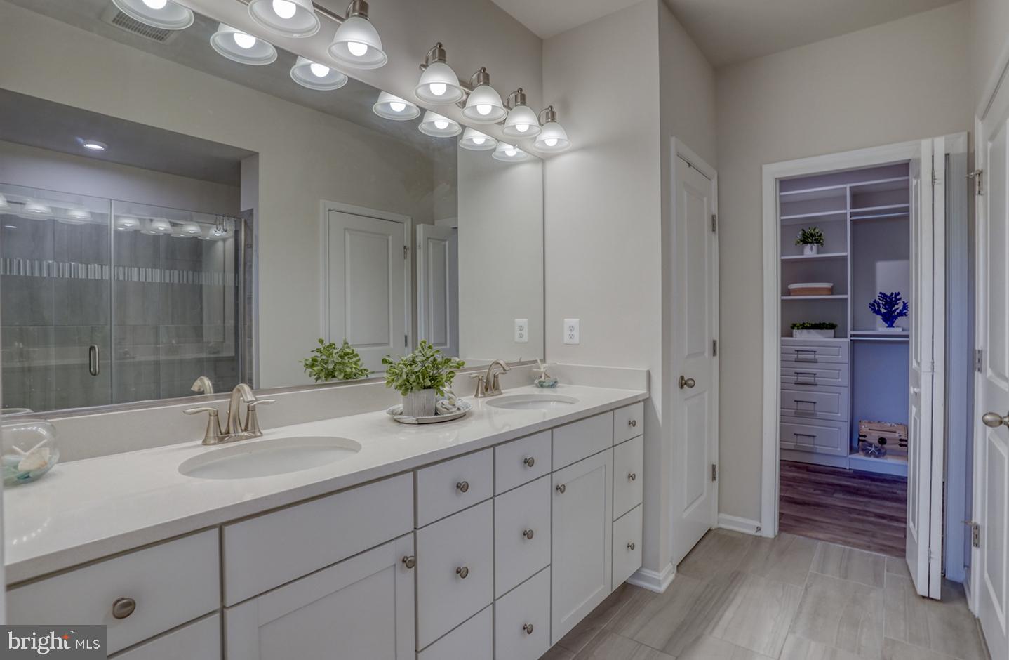 OYSTER COVE - Residential Lease