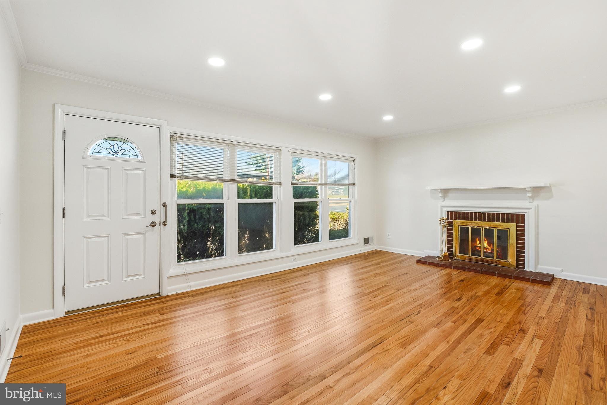 509 UNIVERSITY BOULEVARD W