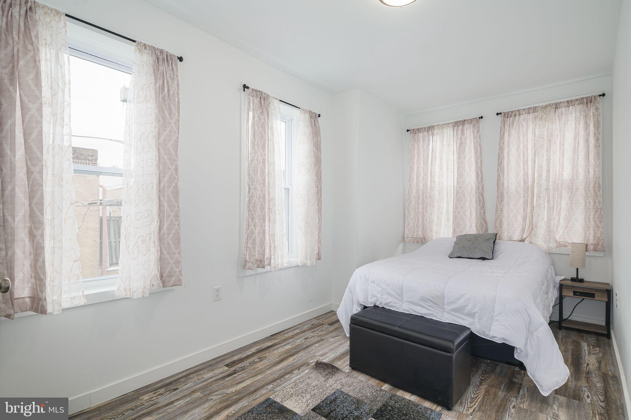 PORT RICHMOND - Residential