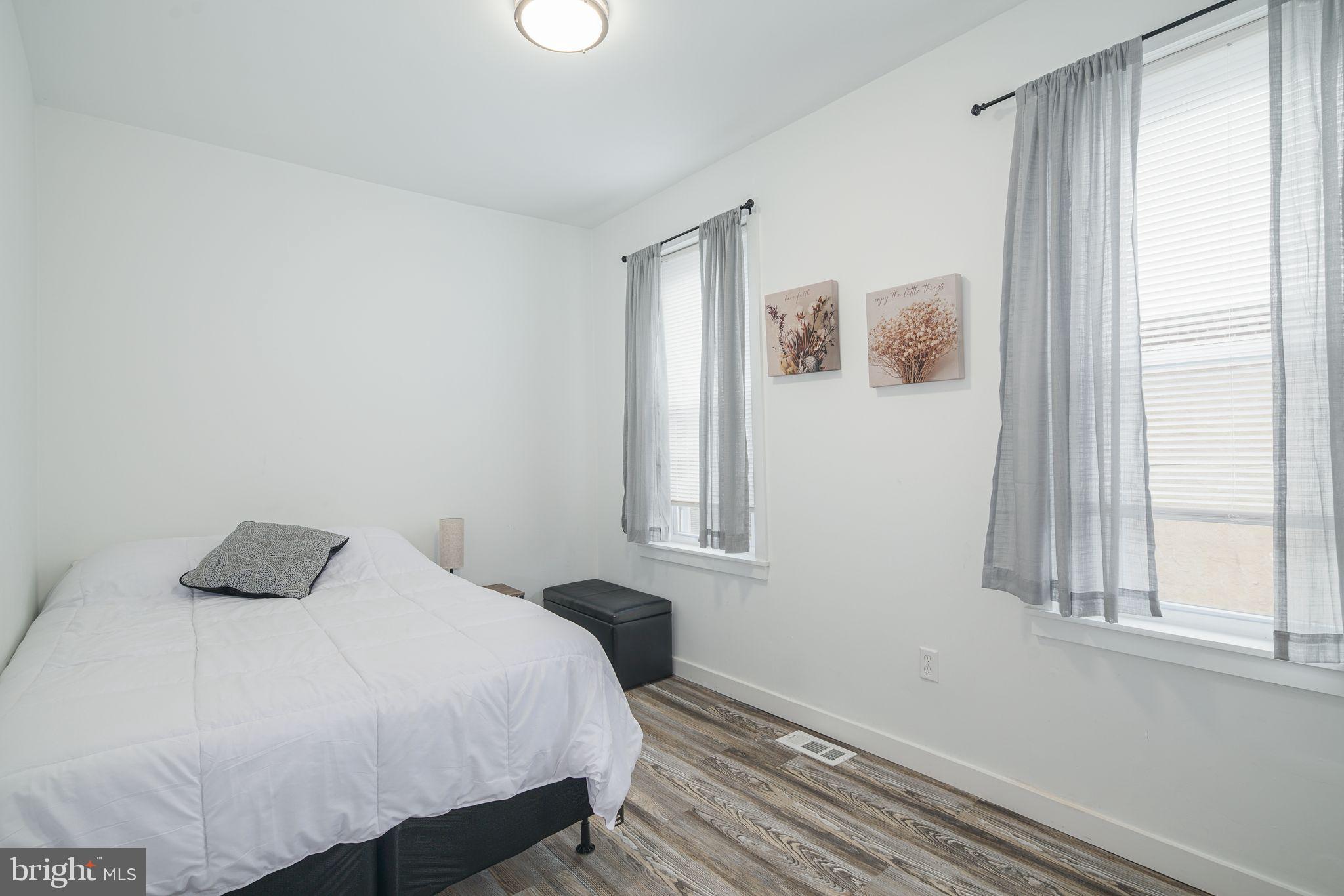 PORT RICHMOND - Residential