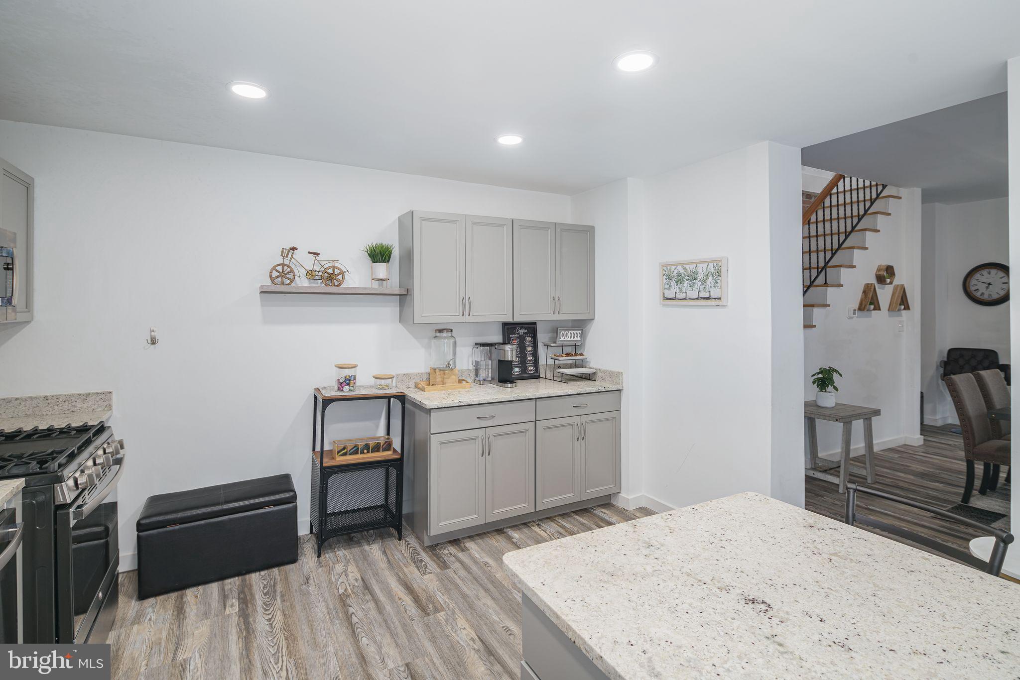 PORT RICHMOND - Residential