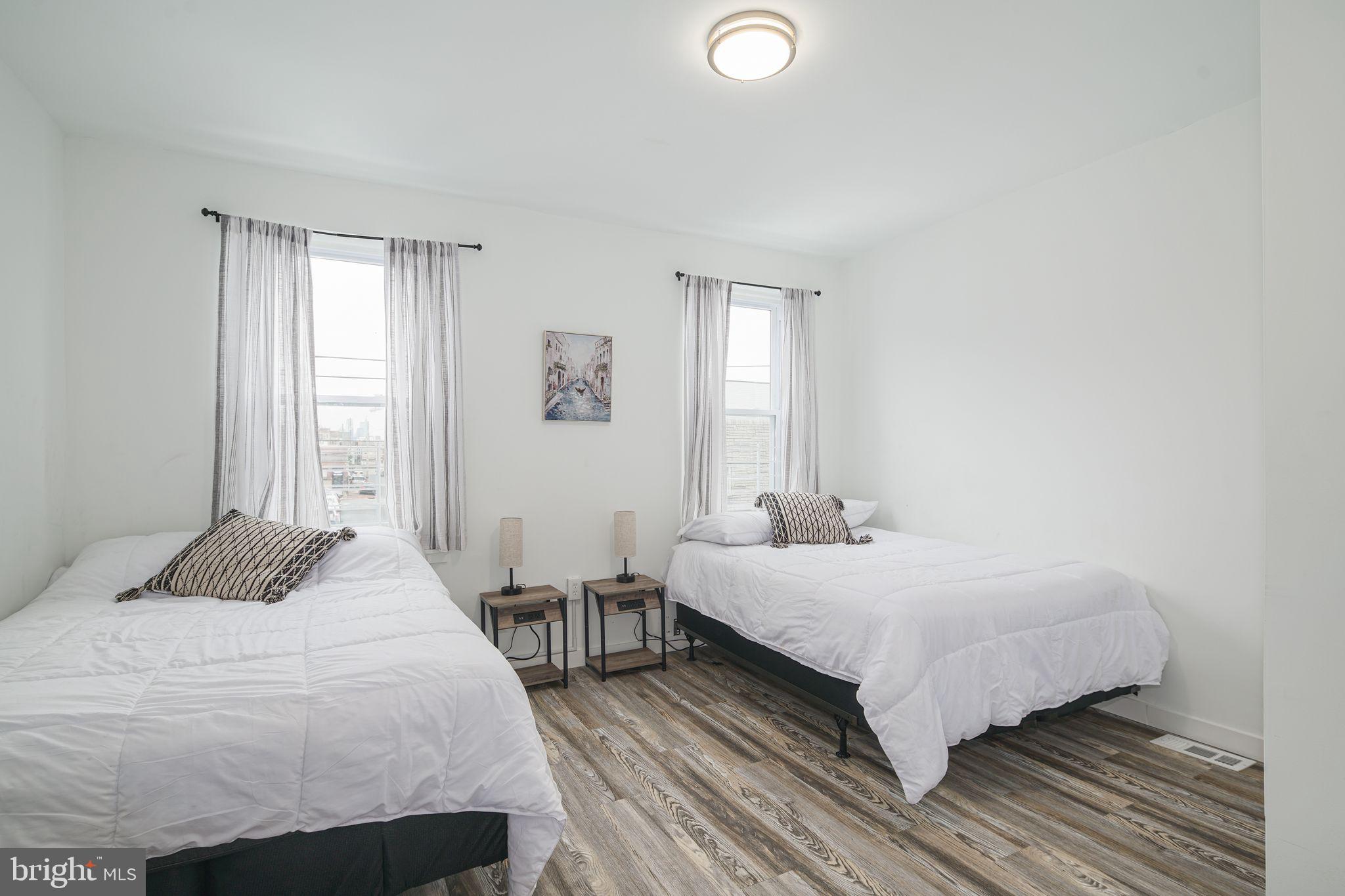 PORT RICHMOND - Residential