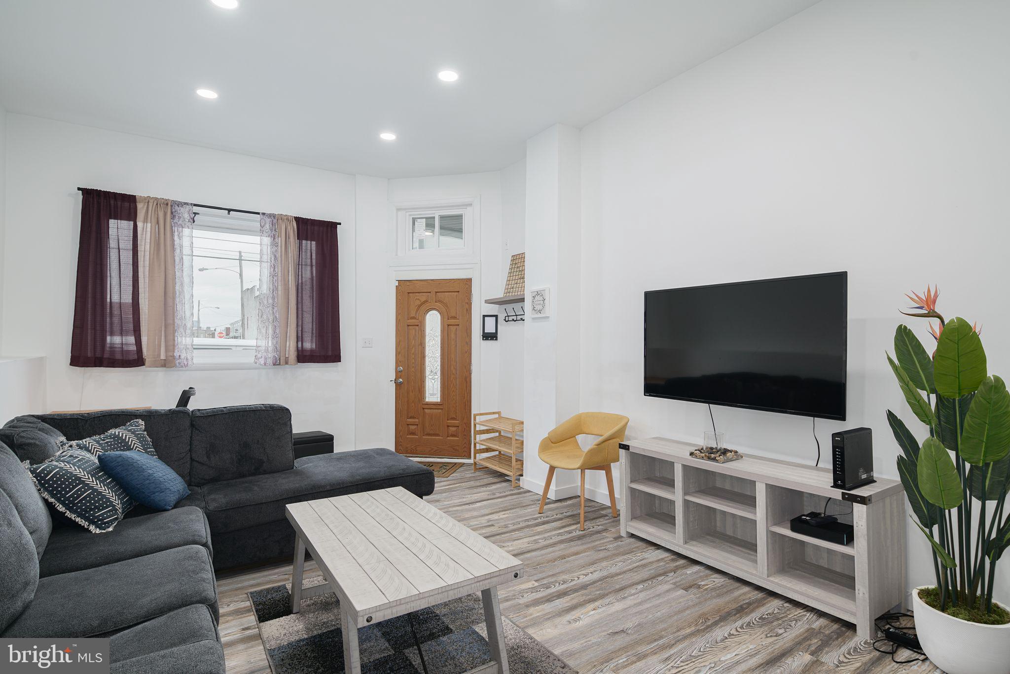 PORT RICHMOND - Residential