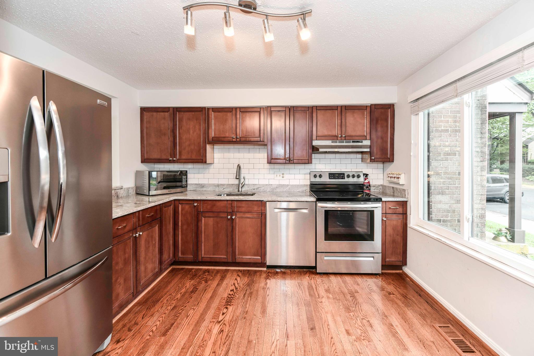 5836 JACKSONS OAK COURT