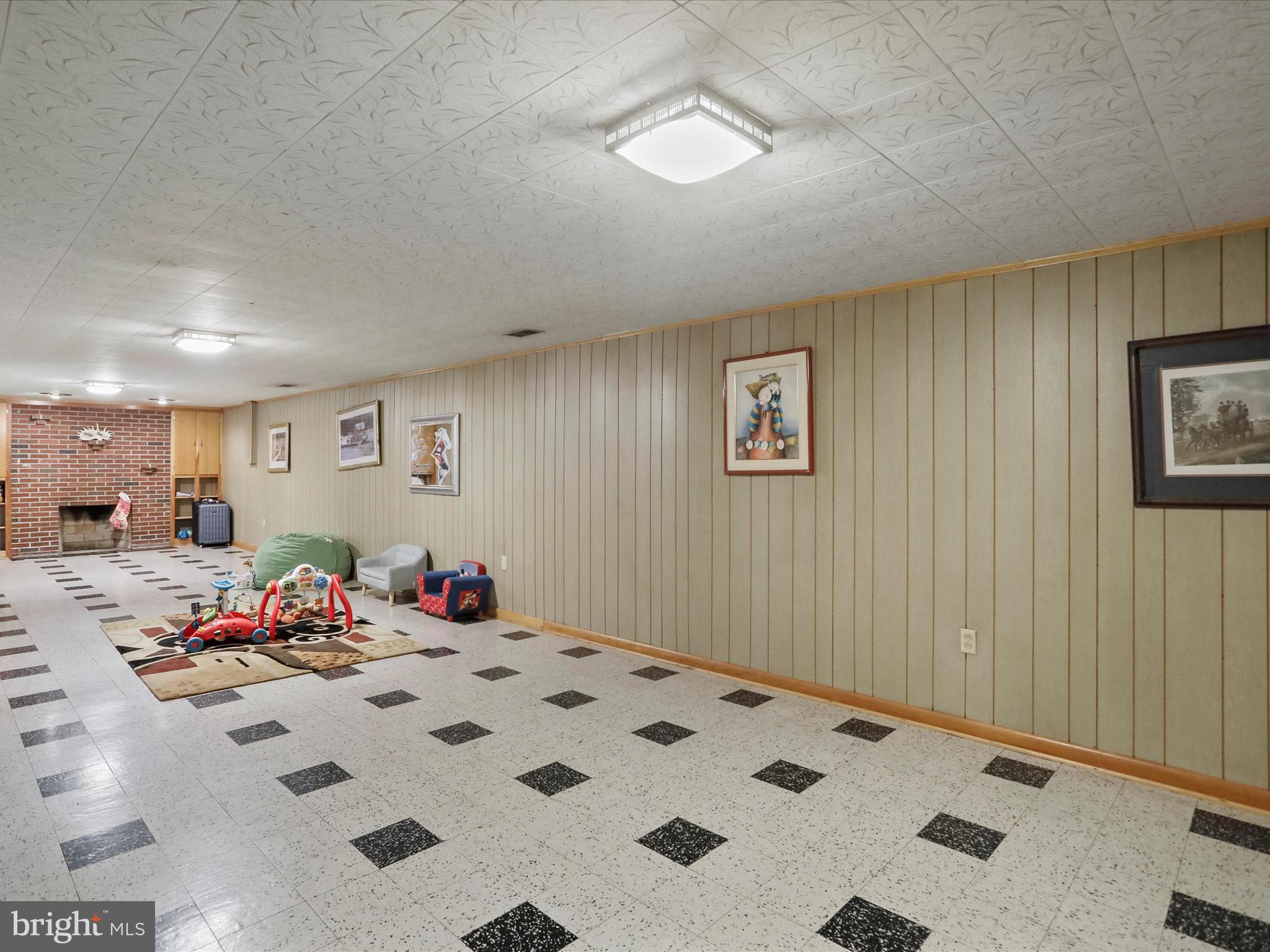 HALFWAY - Residential