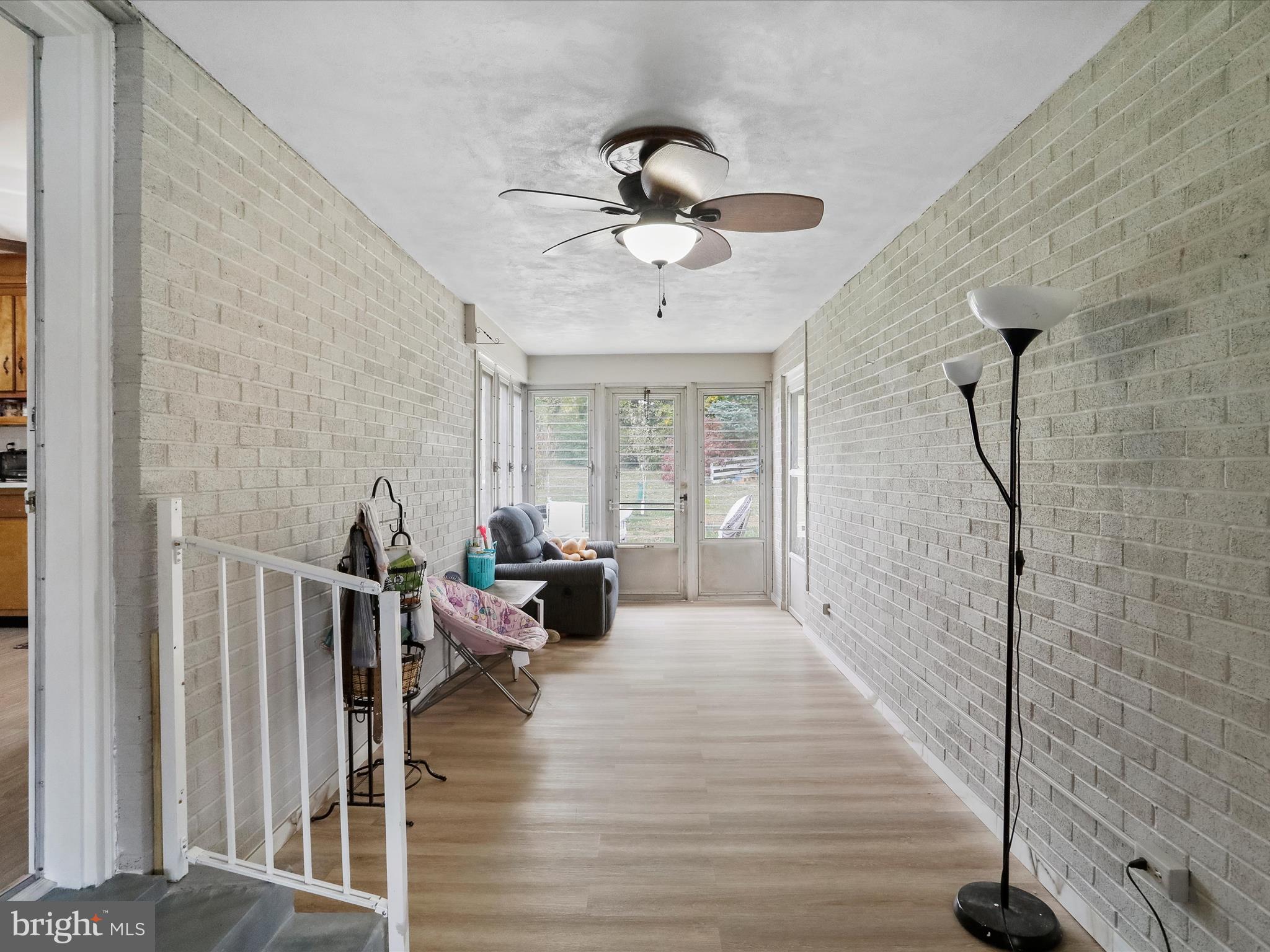 HALFWAY - Residential