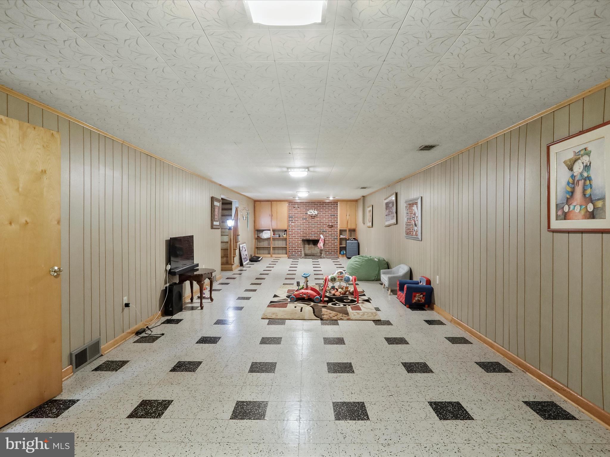 HALFWAY - Residential