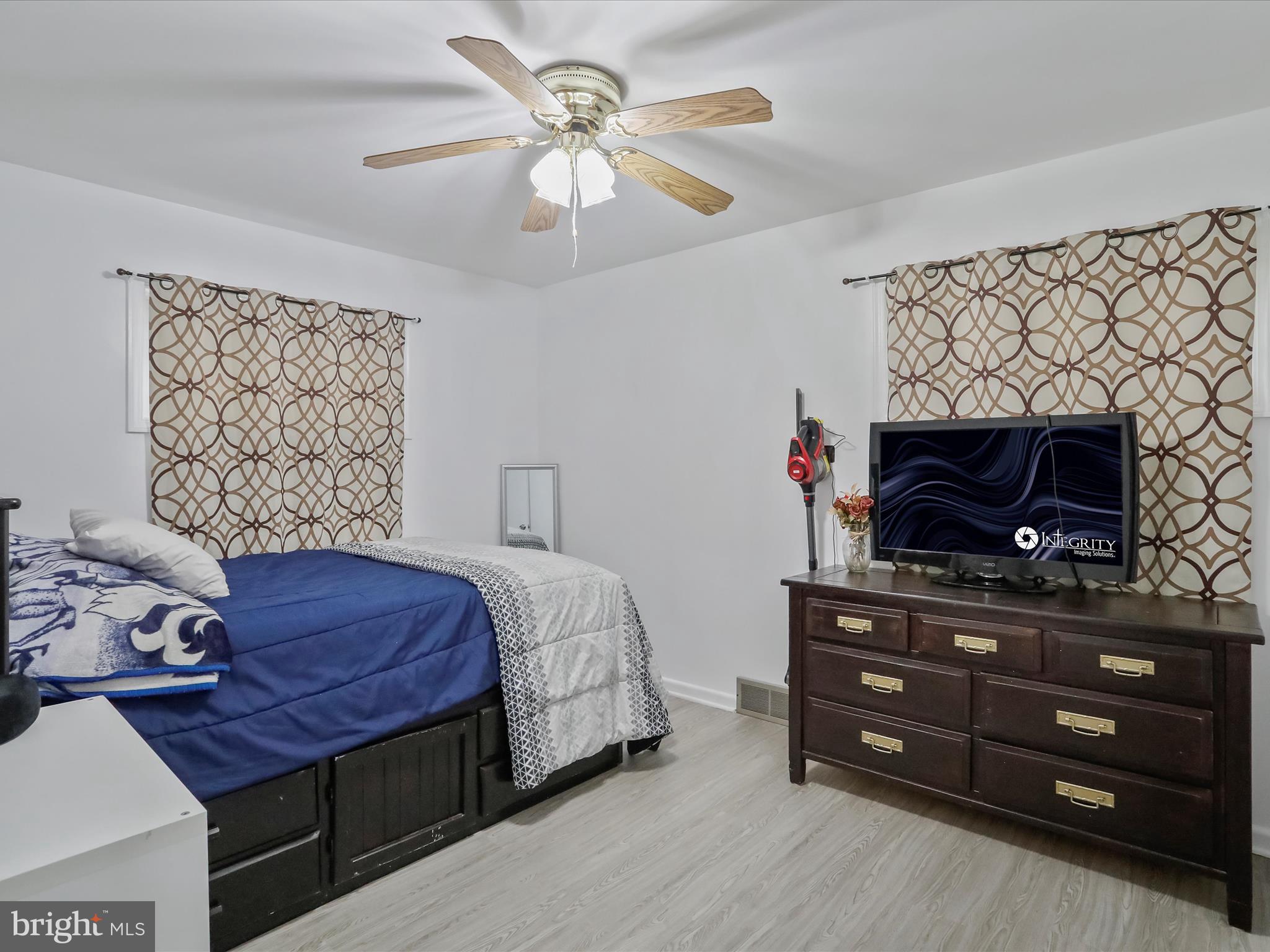 HALFWAY - Residential