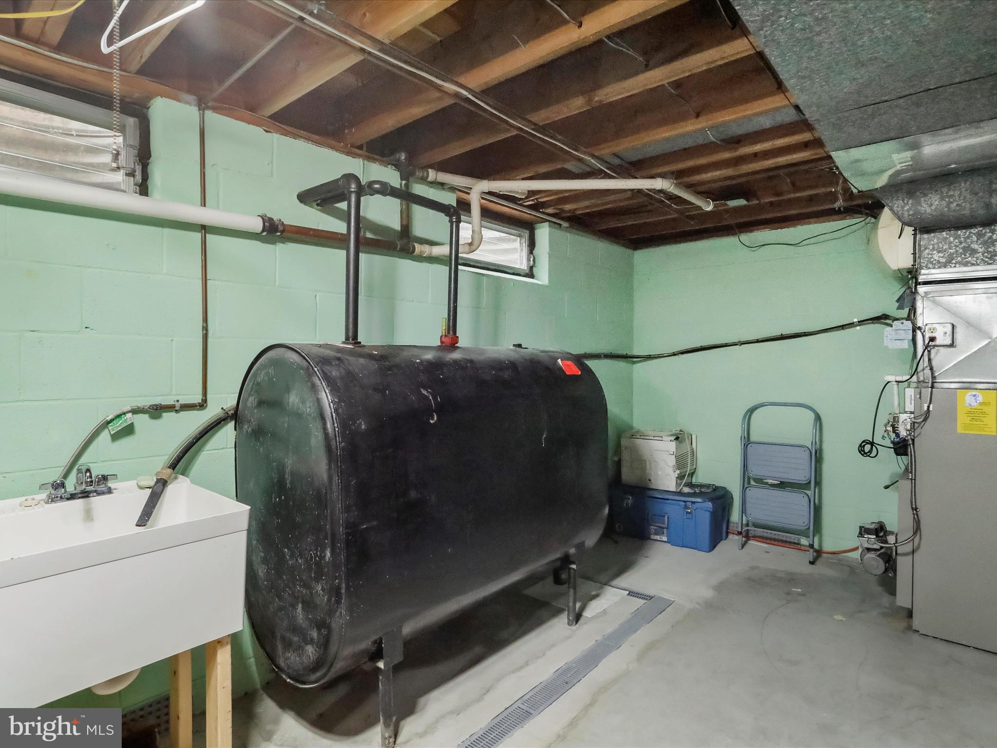 HALFWAY - Residential