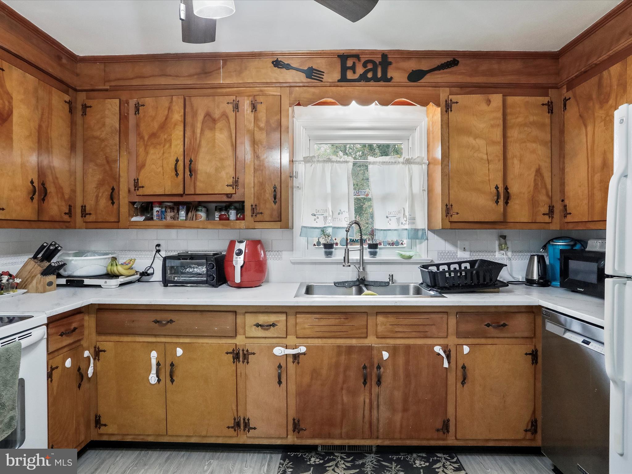 HALFWAY - Residential