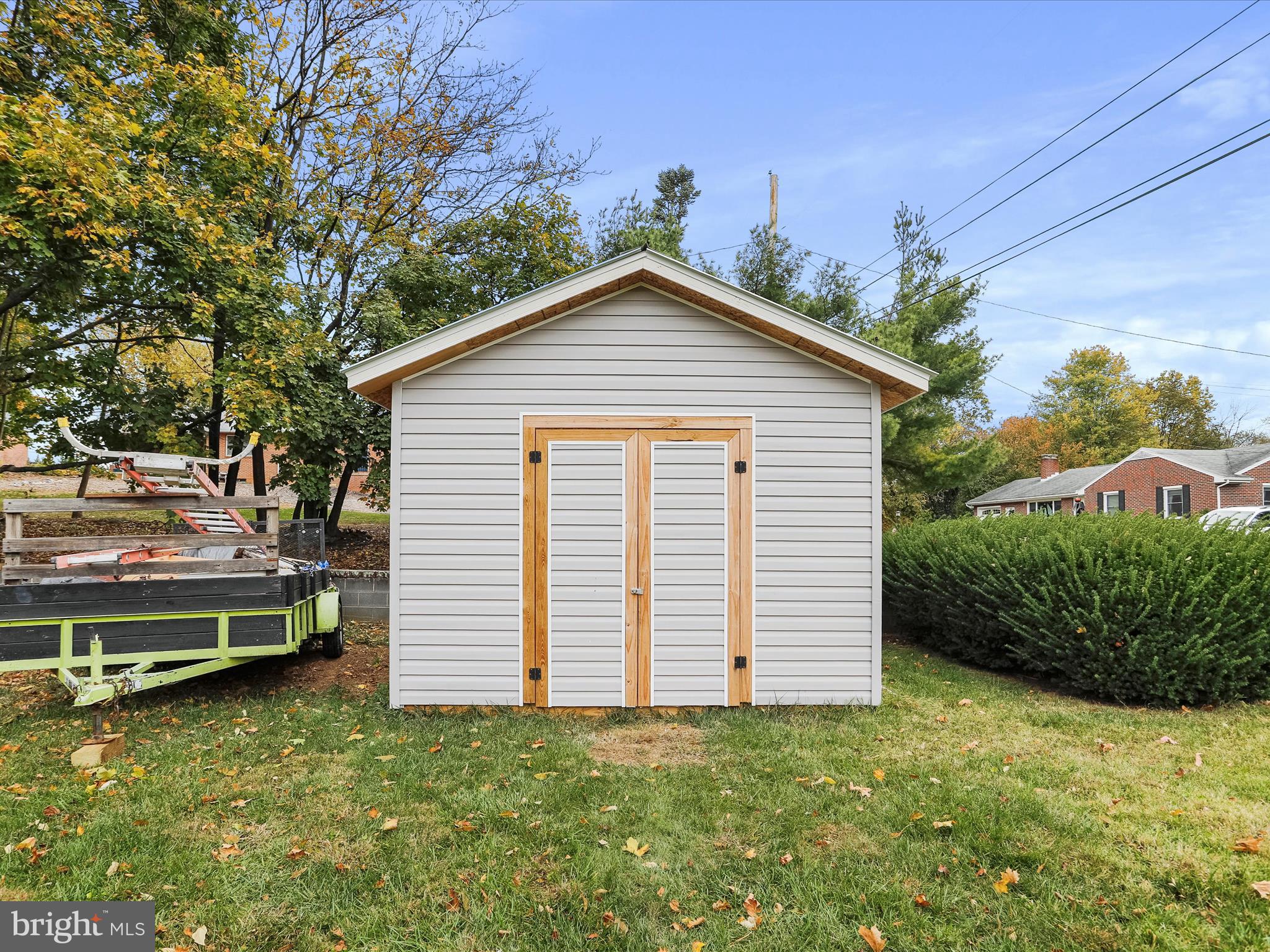 HALFWAY - Residential