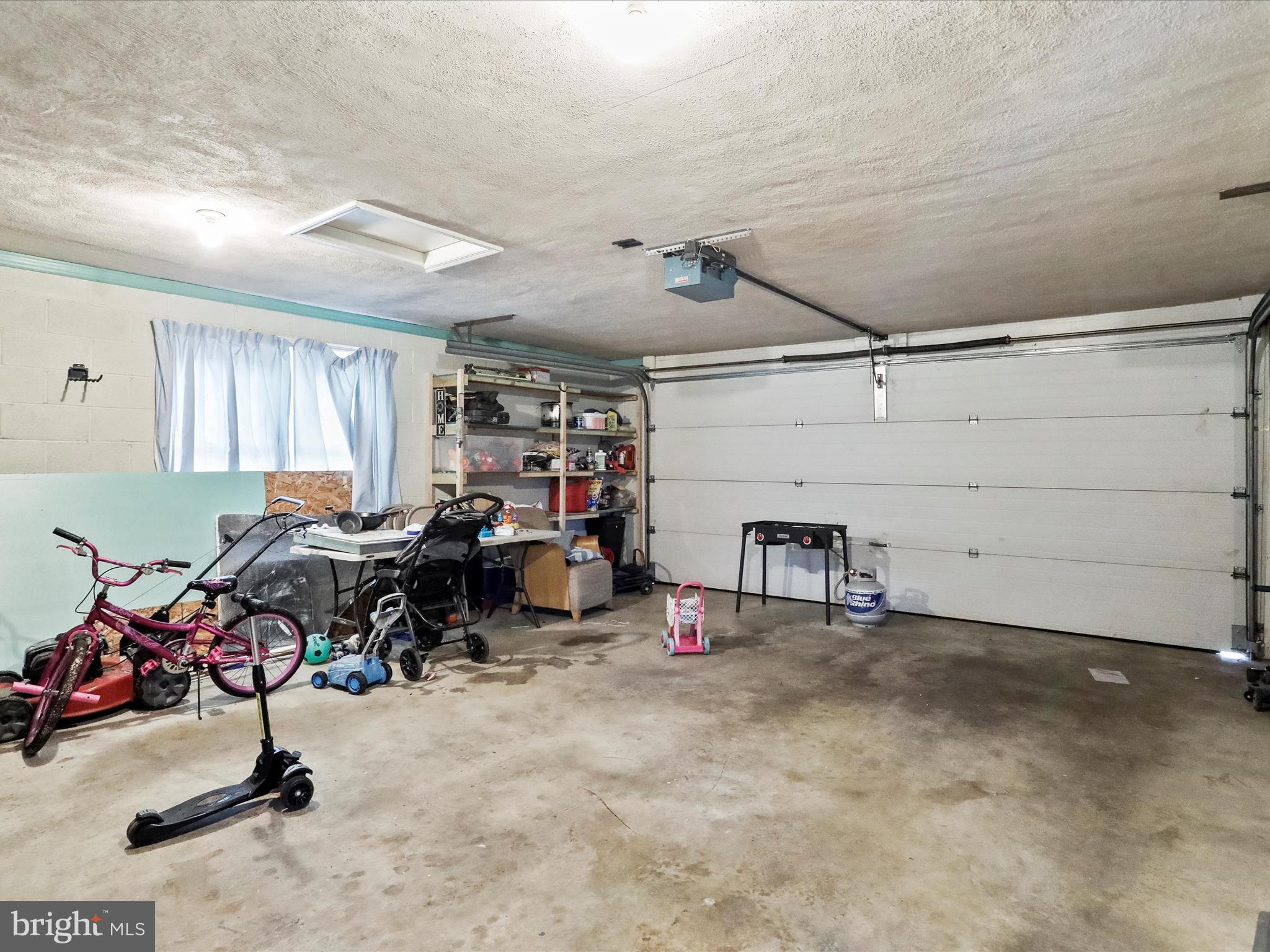 HALFWAY - Residential