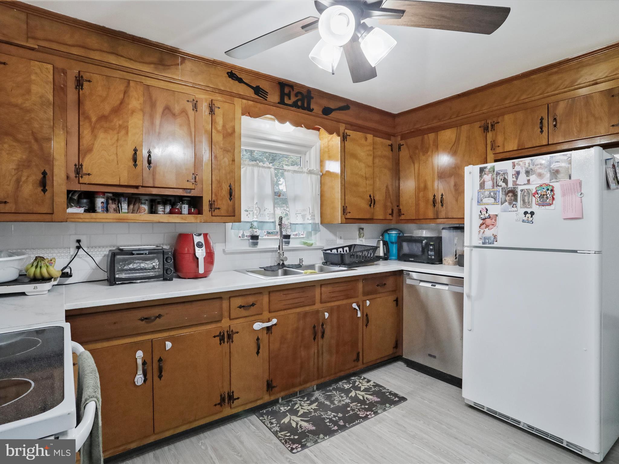 HALFWAY - Residential