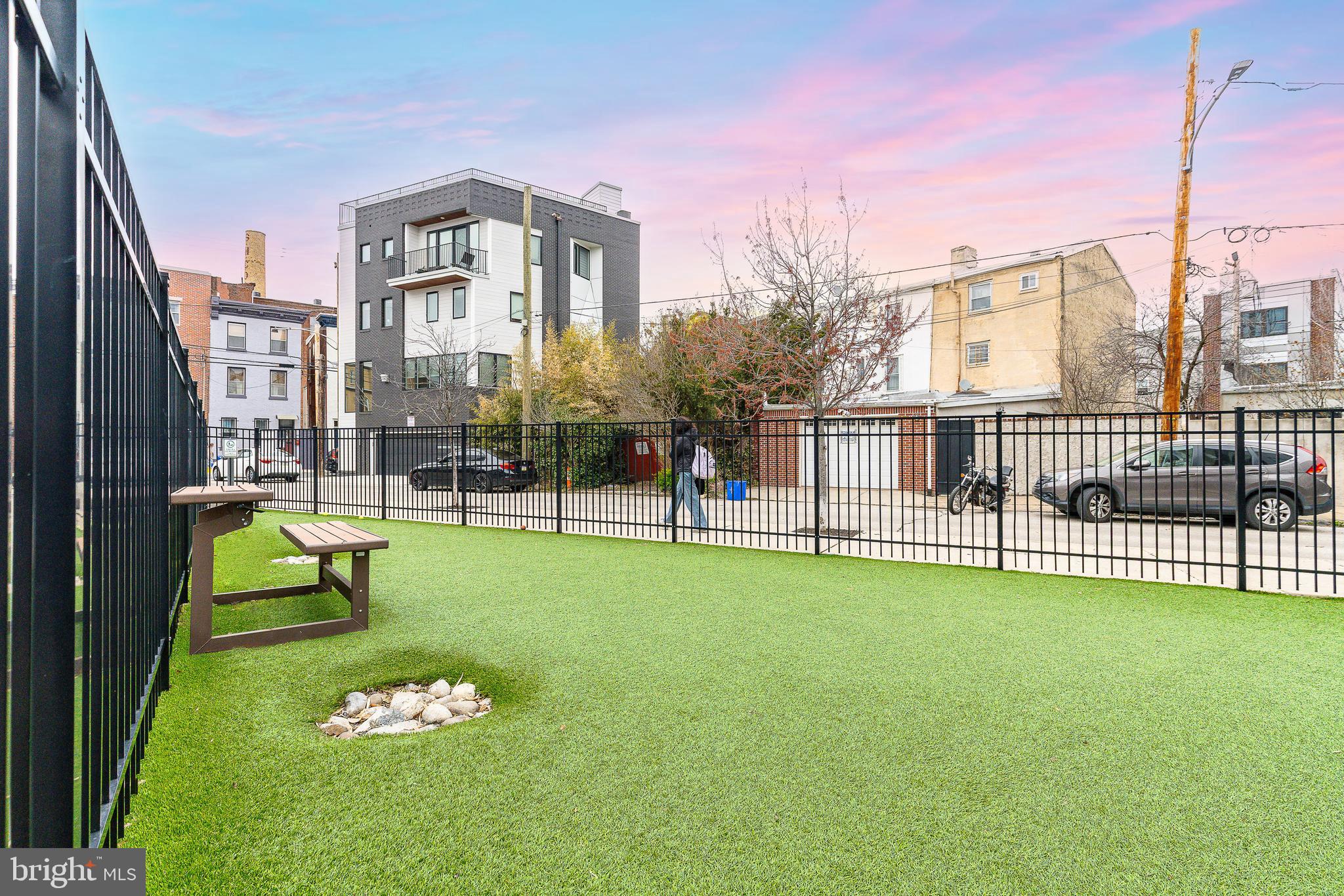 OLDE KENSINGTON - Residential