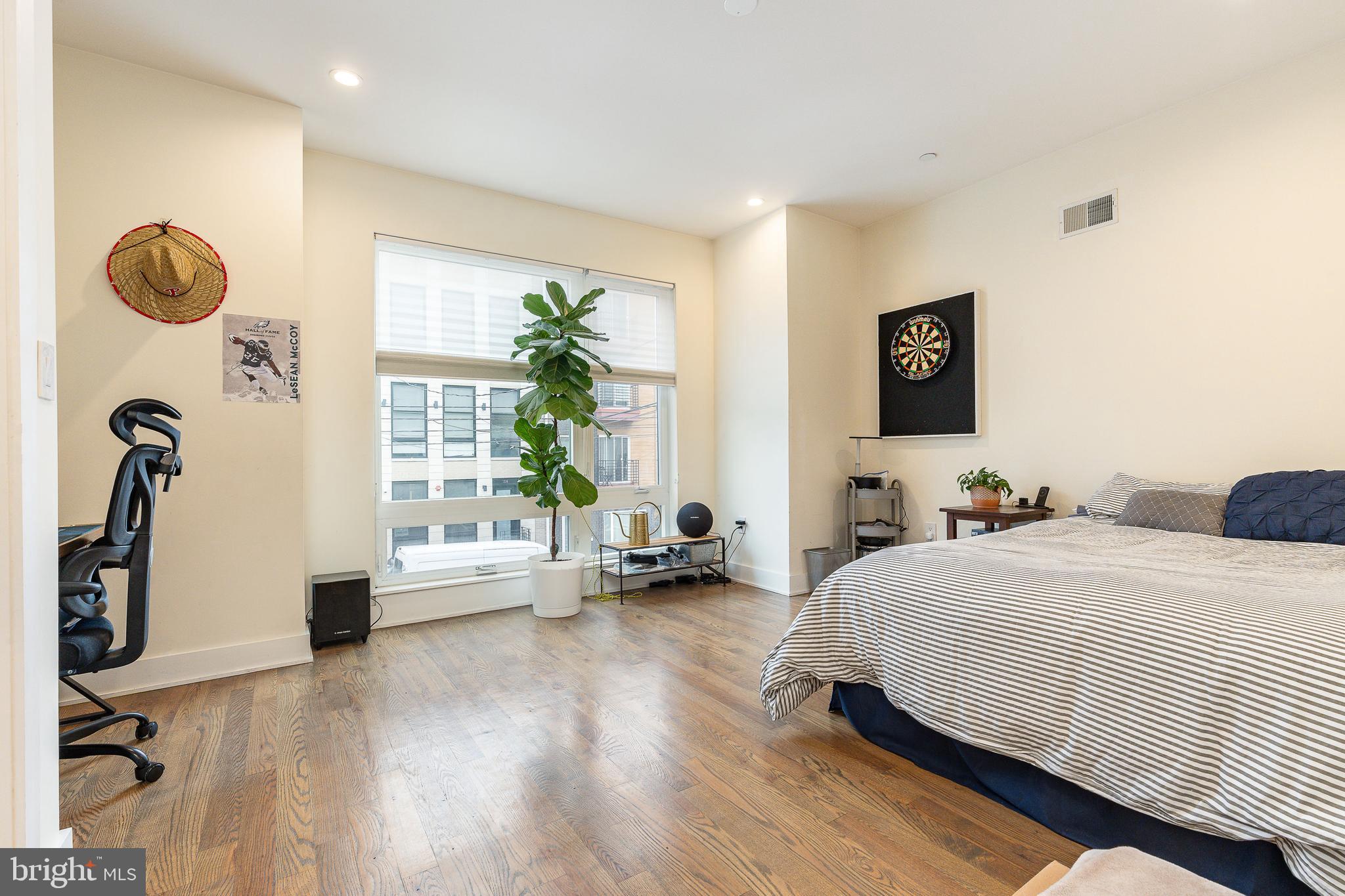 OLDE KENSINGTON - Residential