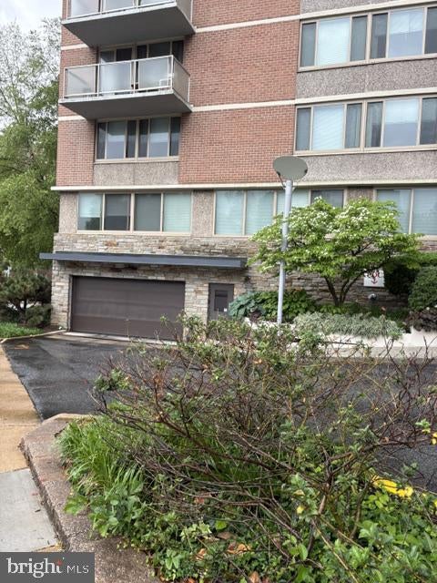 1 E UNIVERSITY PARKWAY