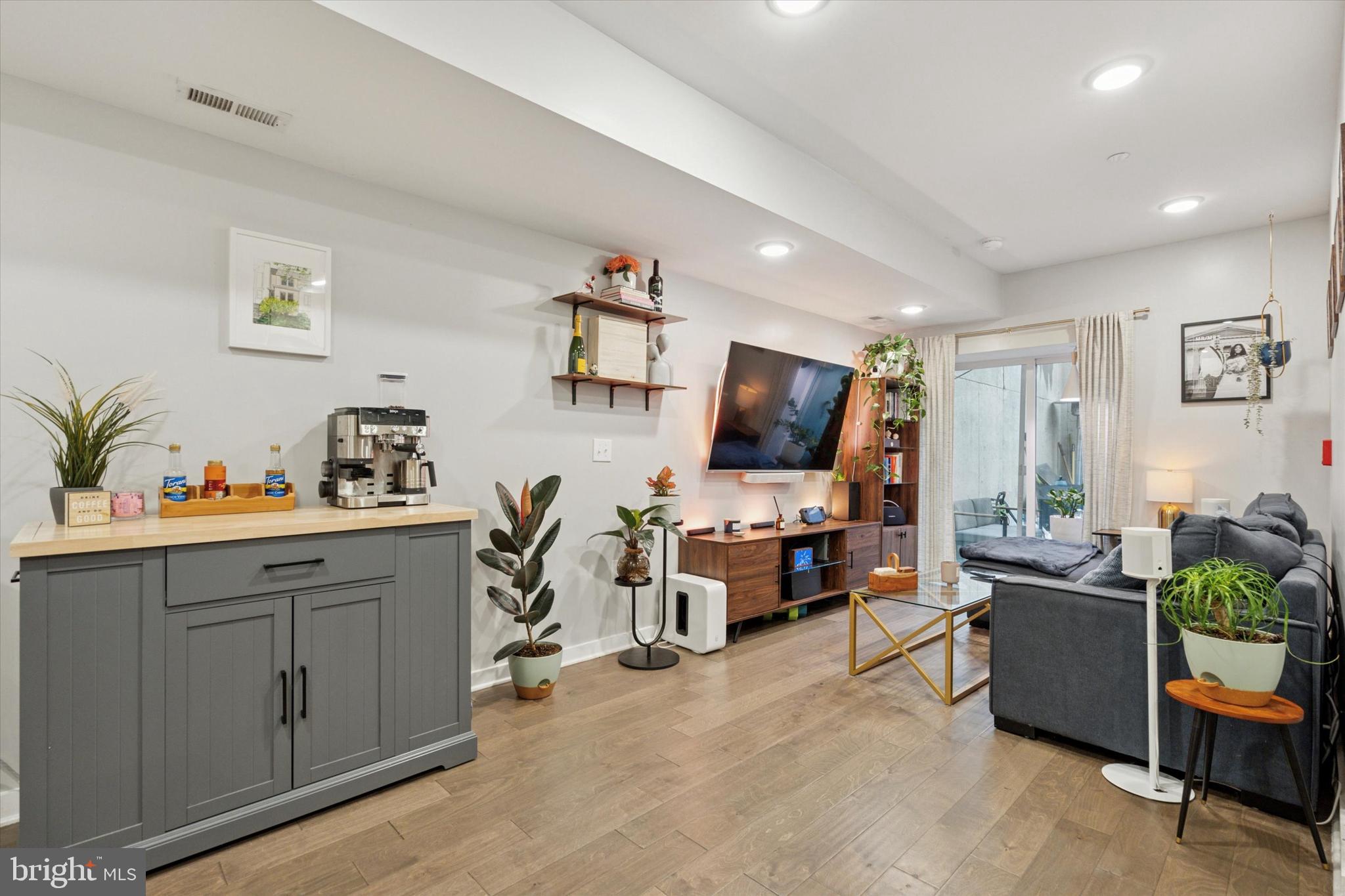 NORRIS SQUARE - Residential