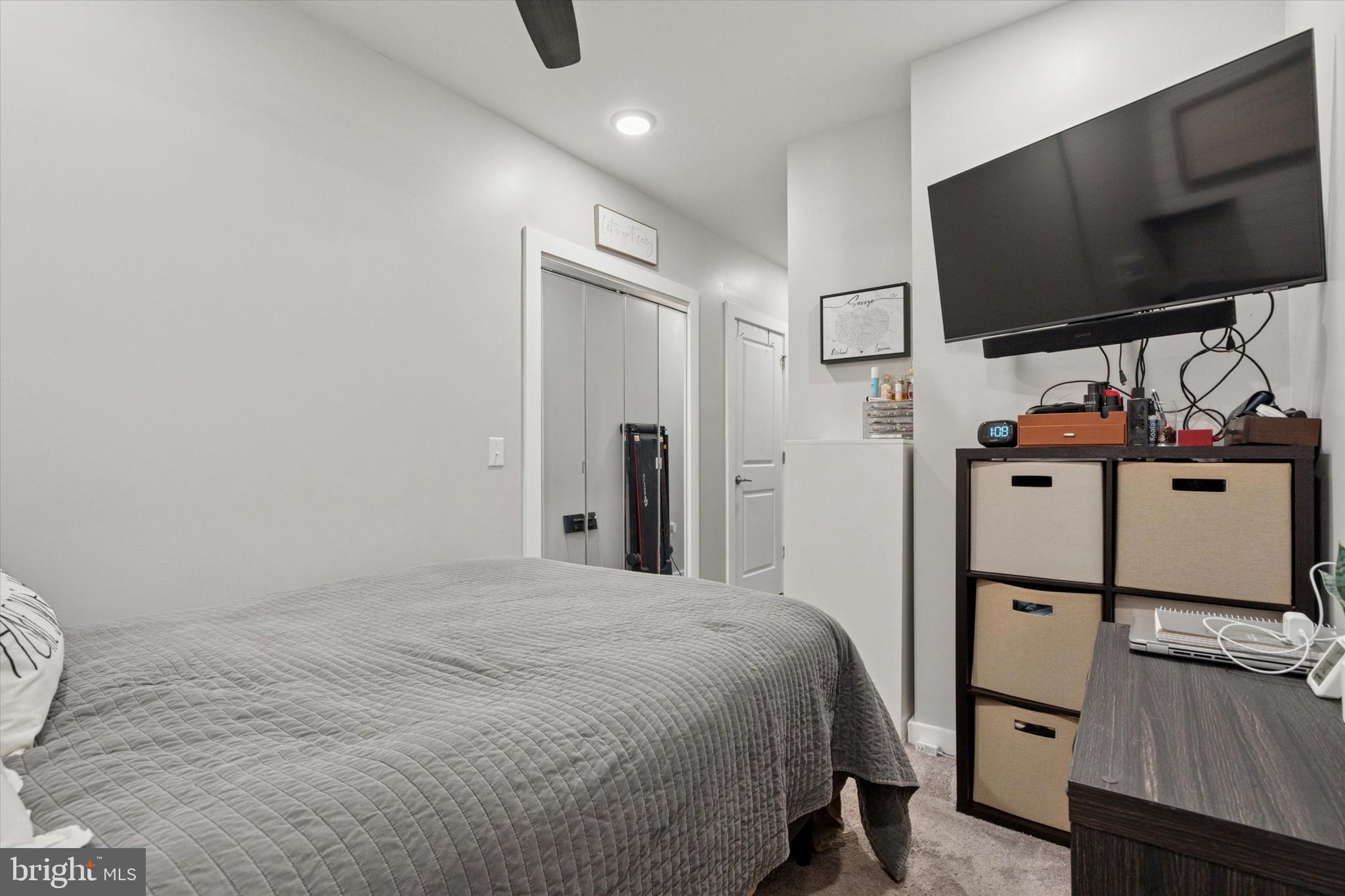 NORRIS SQUARE - Residential