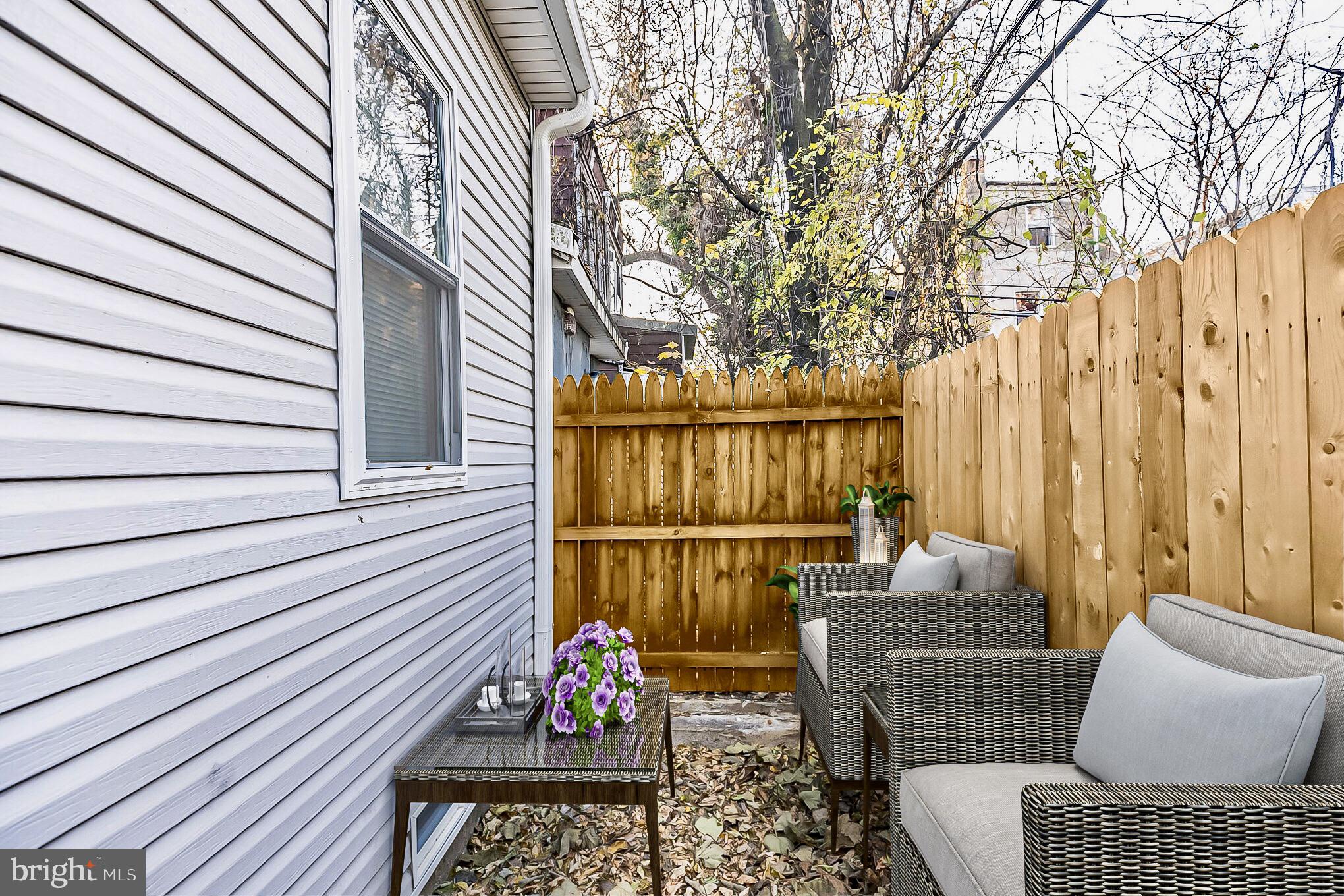 MANTUA - Residential