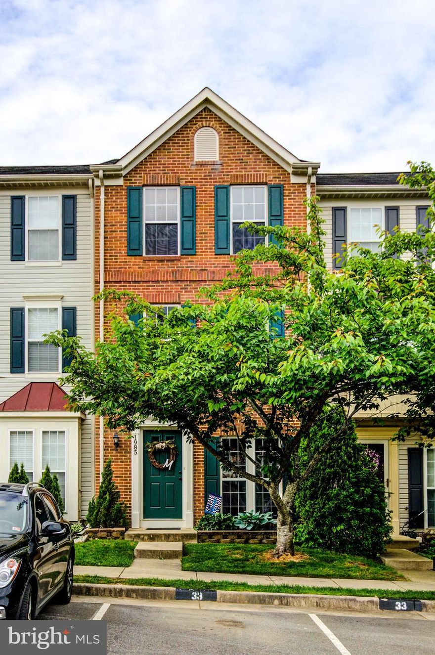 Beautifully maintained brick front townhome with 2 bedrooms and 2.5 baths. Large master suite fills up the entire top floor! Huge walk-in closet and luxury master bath with separate tub and shower. Also offers vaulted ceiling and tons of natural light. Family room on second level with gas fireplace and option for deck. Large kitchen w/ island, dinette area, pantry all updated with newer cabinets, stainless steel appliances, and granite countertops. Sliding glass doors off the kitchen take you to the deck area and flat fenced yard great for entertaining. Great guest parking and just minutes from shops, restaurants, parks, Town of Occoquan, commuter lots, I-95 and so much more!!