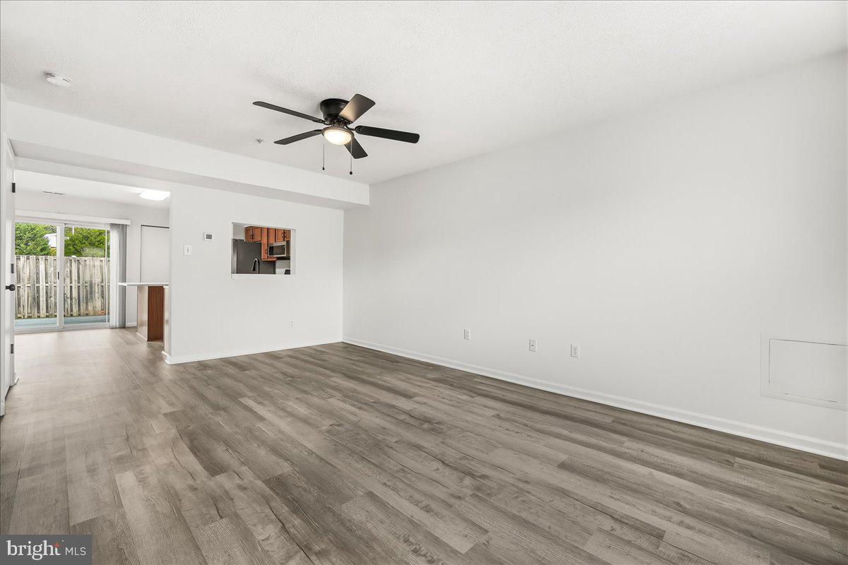 419 OLD OAK PLACE