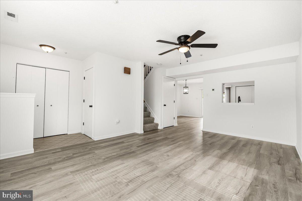 419 OLD OAK PLACE