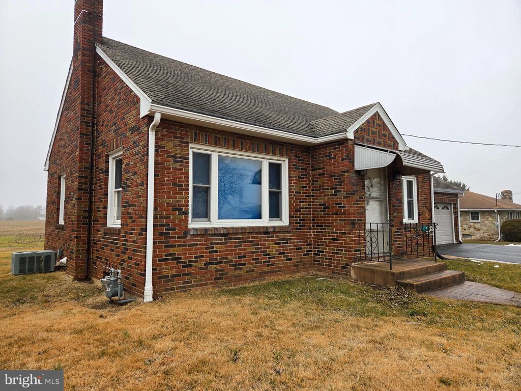 Photo of 678 Littlestown Road, LITTLESTOWN, PA 17340 (MLS # PAAD2021928)