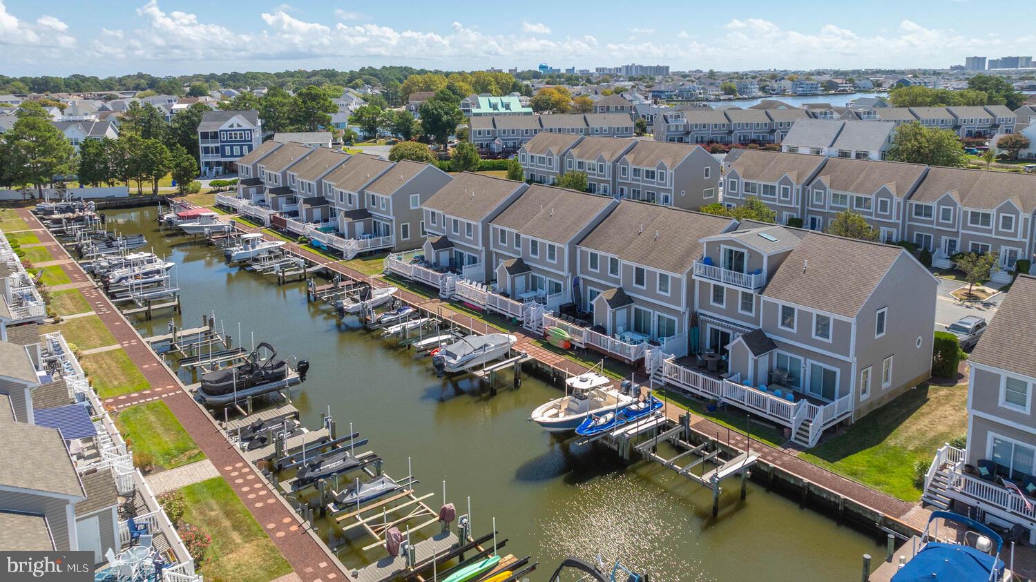 TOWNES OF NANTUCKET - Residential