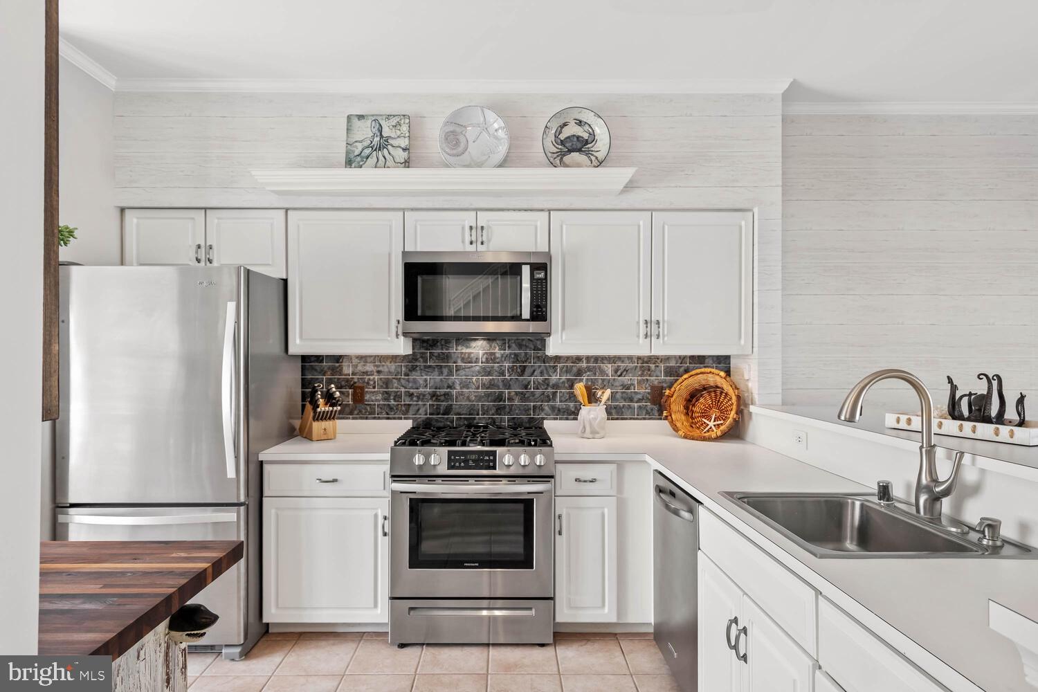 TOWNES OF NANTUCKET - Residential