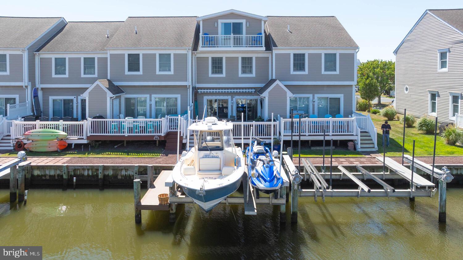 TOWNES OF NANTUCKET - Residential