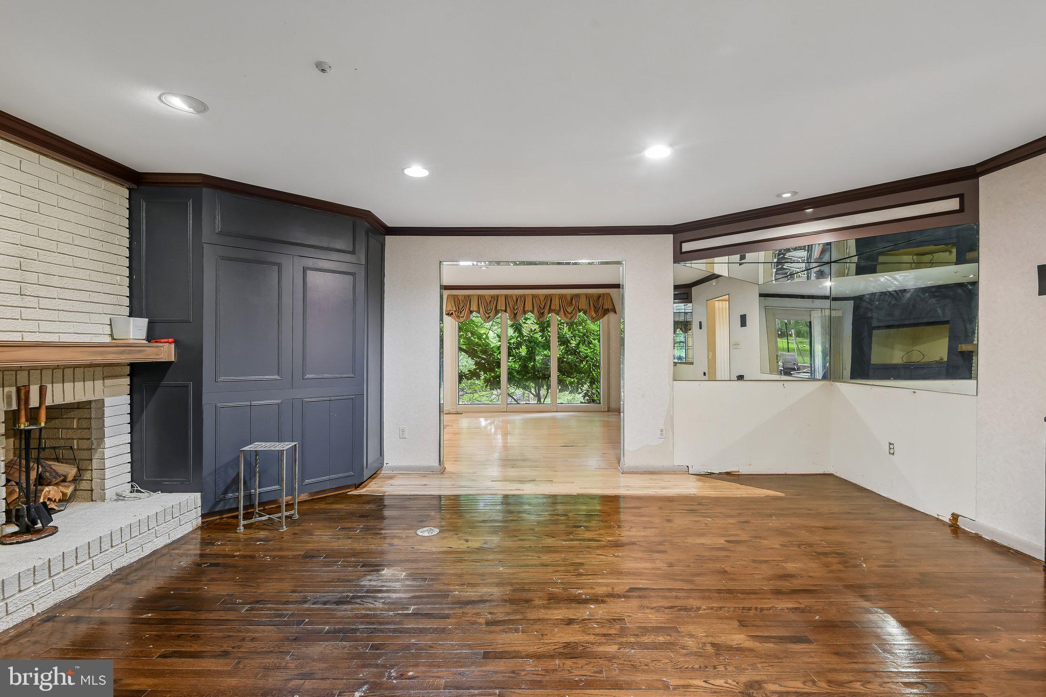11112 VALLEY HEIGHTS DRIVE