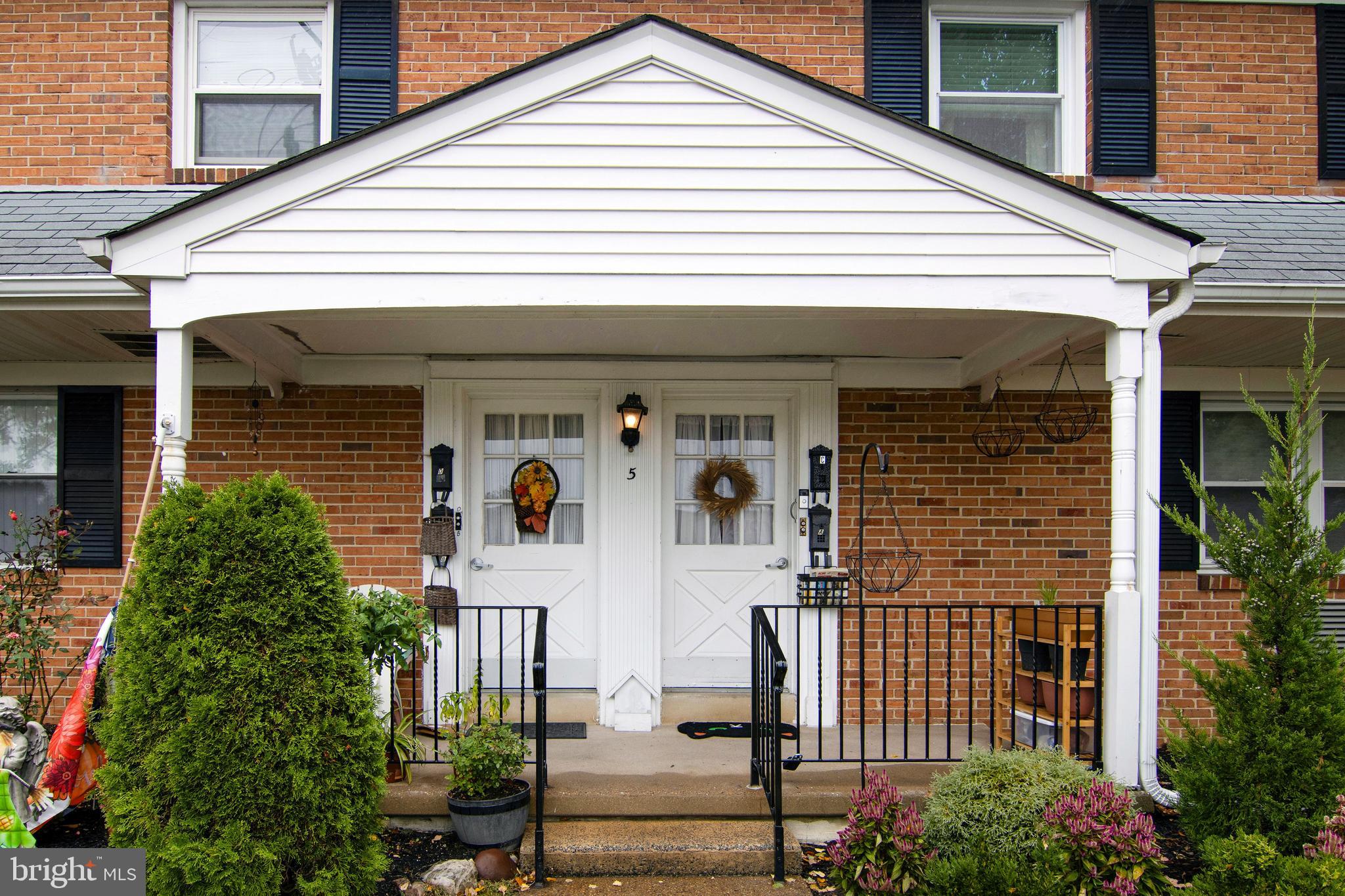 5 SUNNYBROOK ROAD C C