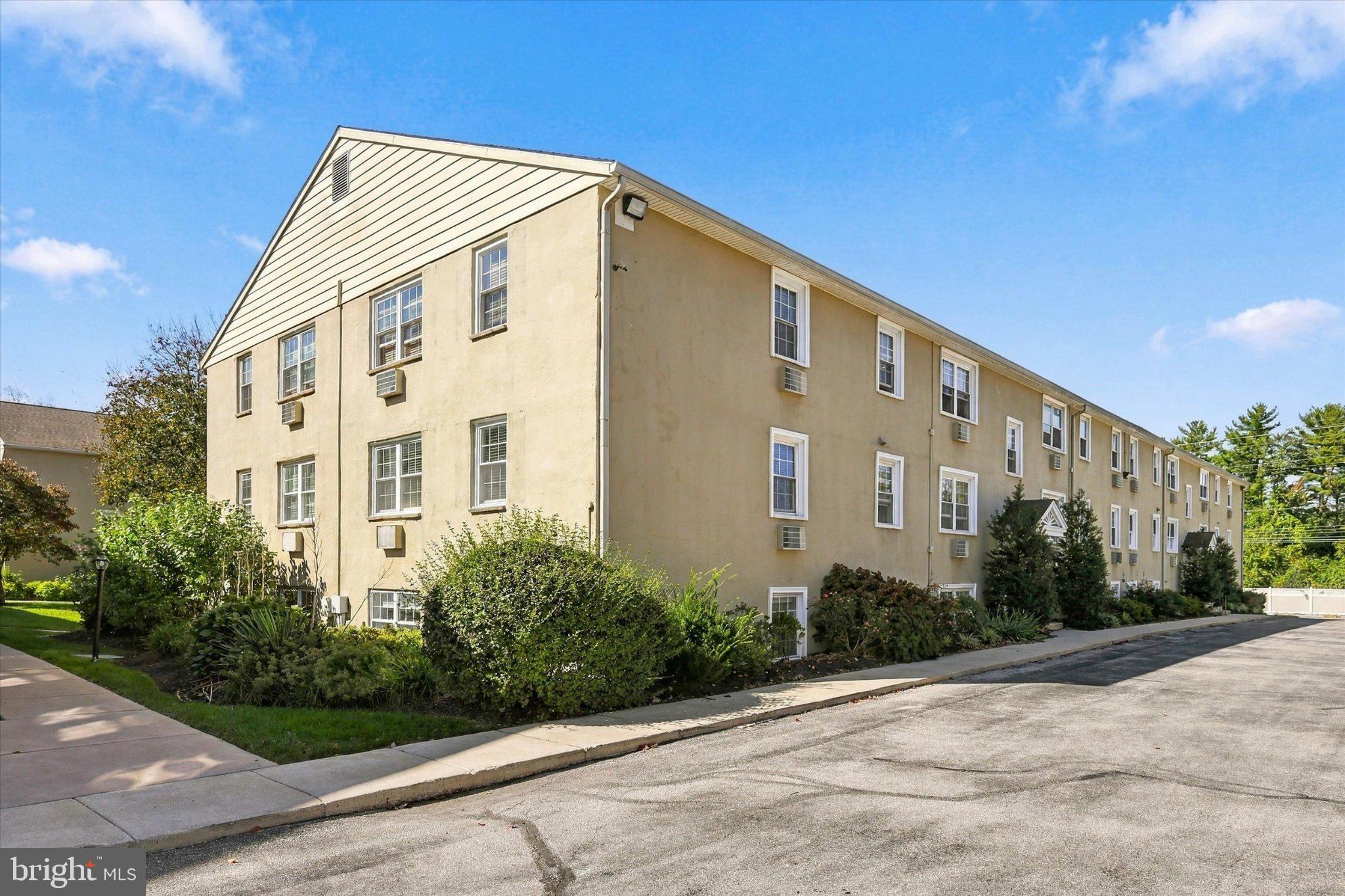 175 W KING STREET 301