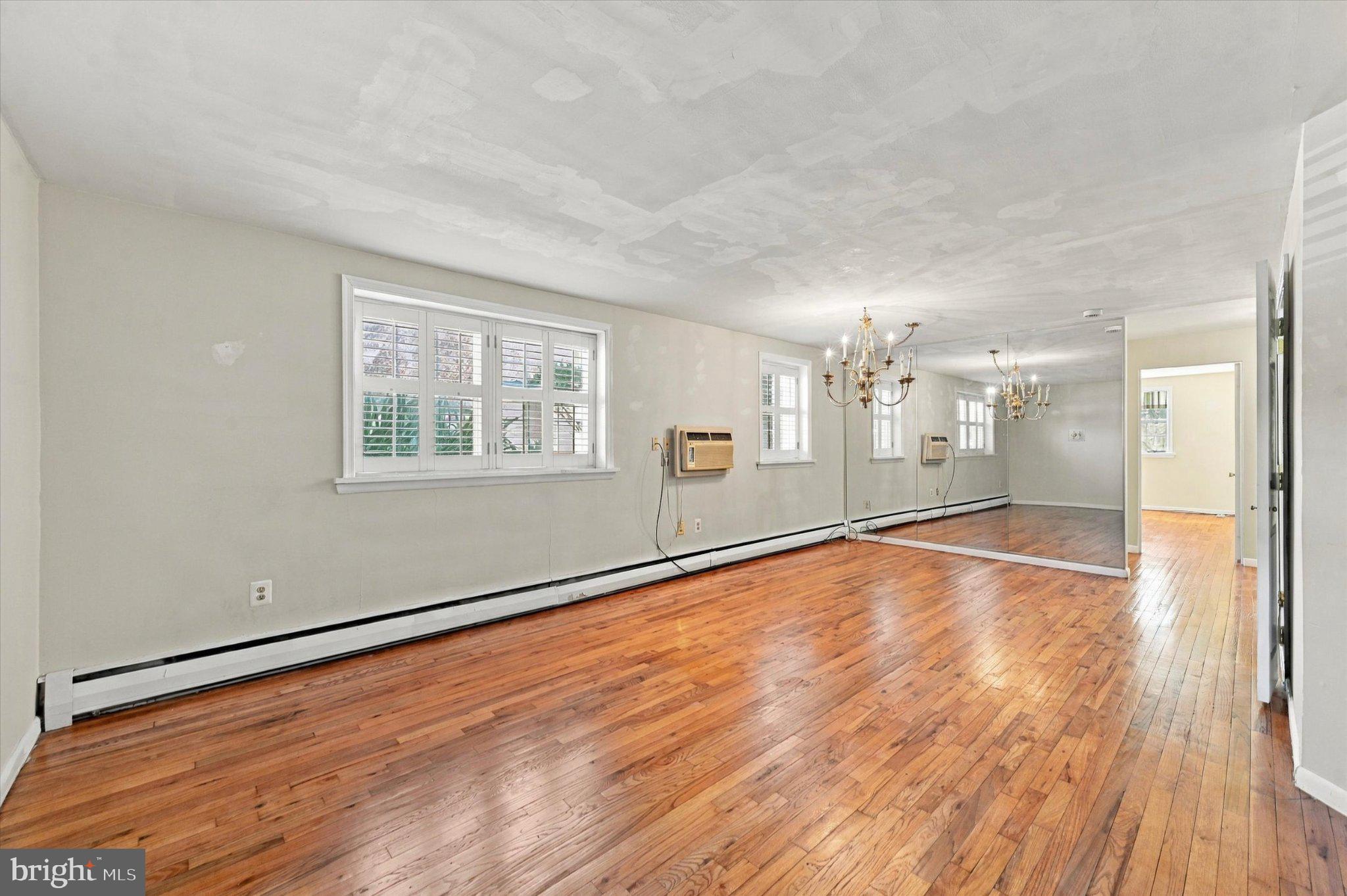 175 W KING STREET 301