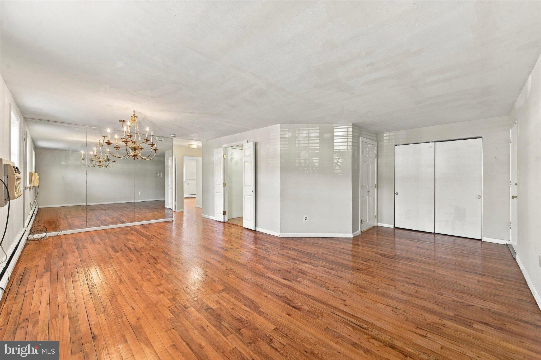 175 W KING STREET 301