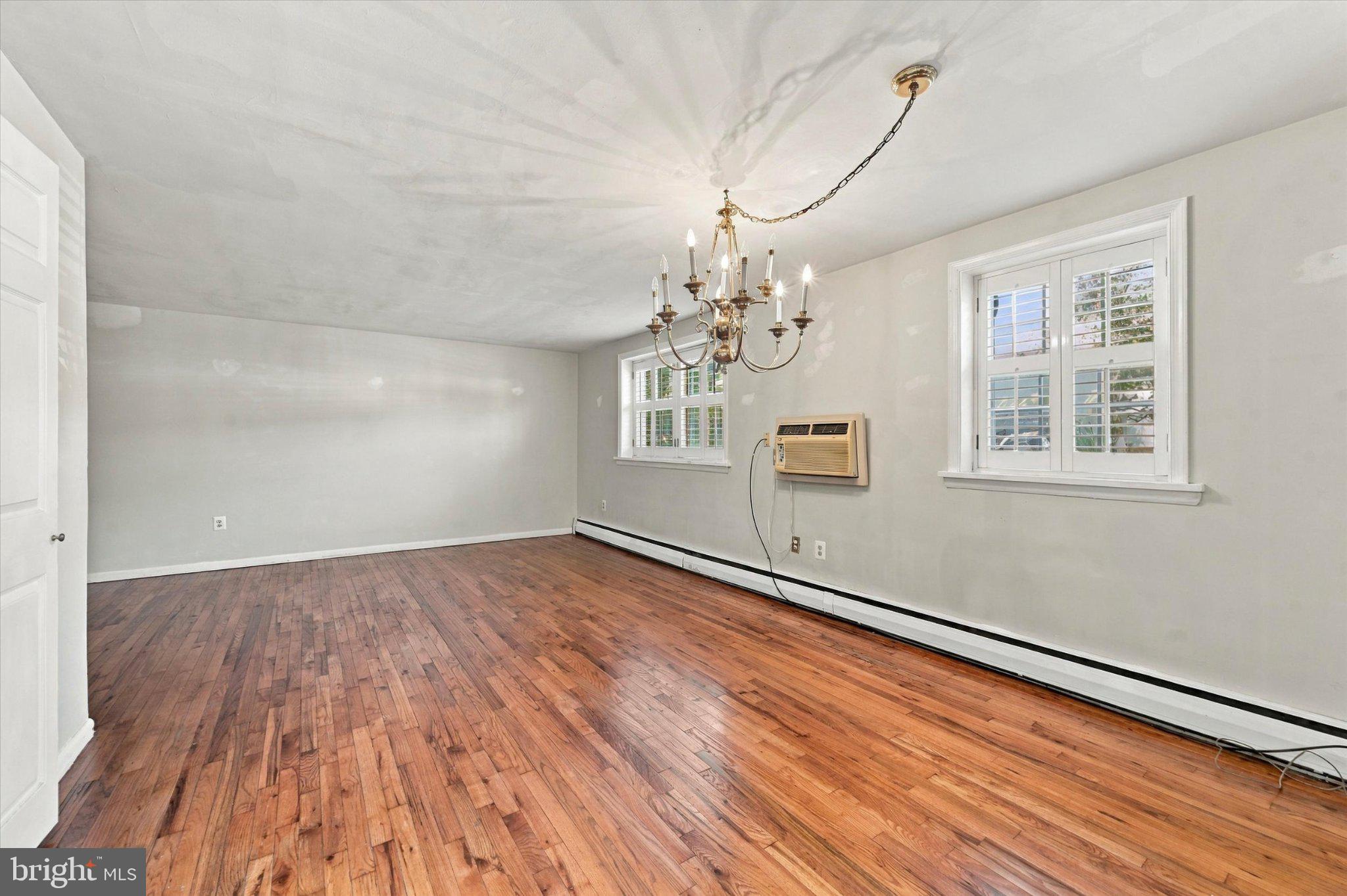 175 W KING STREET 301