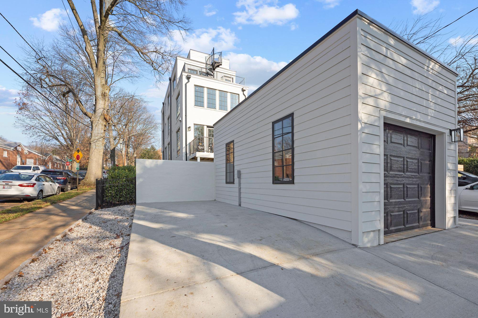BURLEITH - Residential