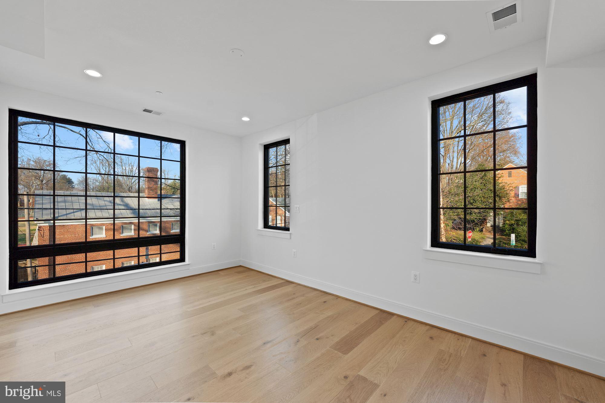 BURLEITH - Residential