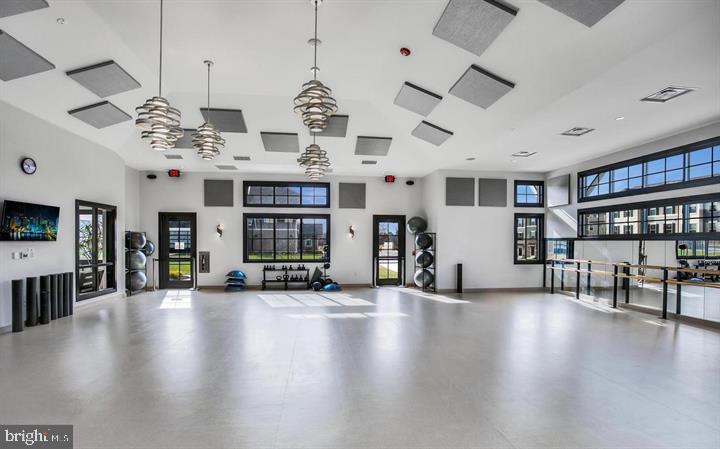 VILLAGES OF URBANA - Residential Lease